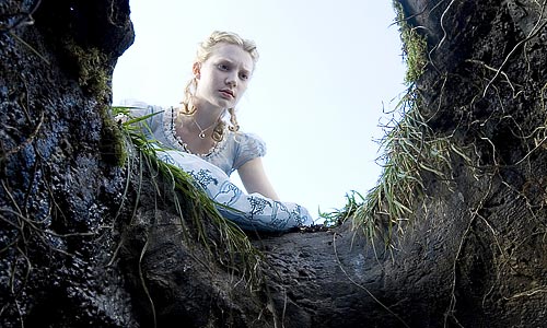 Liisa Ihmemaassa