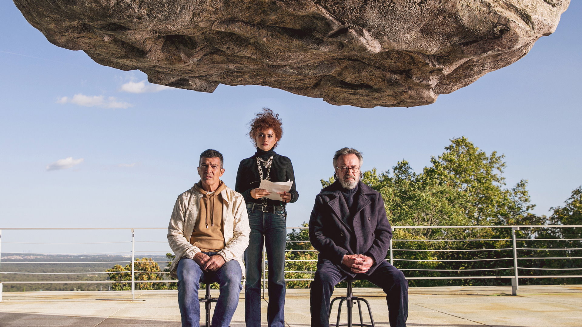 Official Competition • Arvostelu