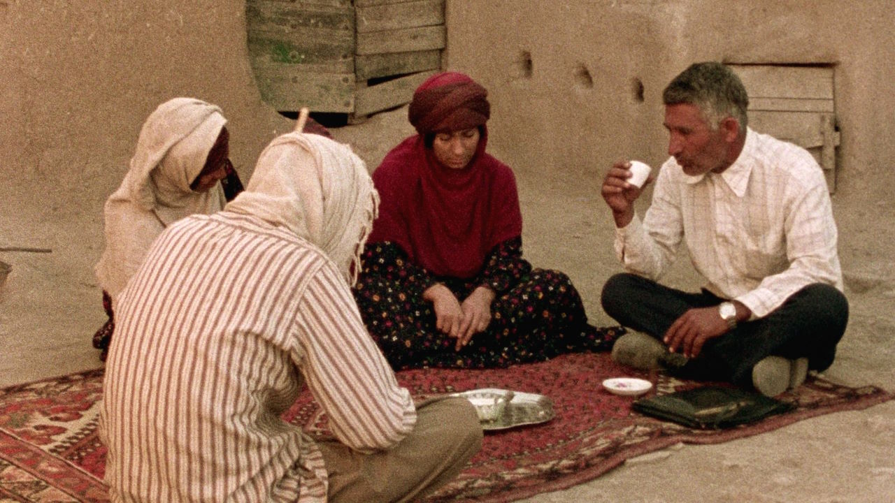 Khak-e Sar Bé Mohr (The Sealed Soil, Iran, 1977)