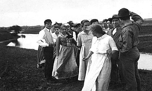 Sången om den eldröda blomman