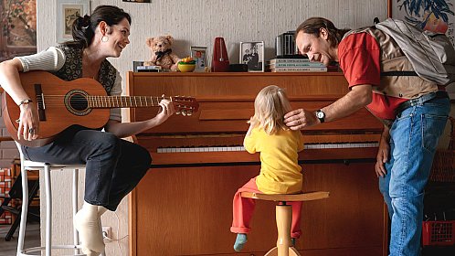 Kaunis rietas onnellinen