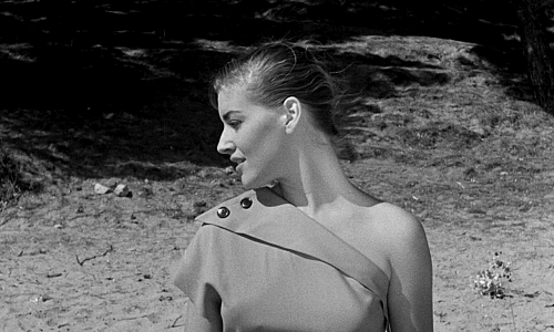 Eva © Kominis Film Eva